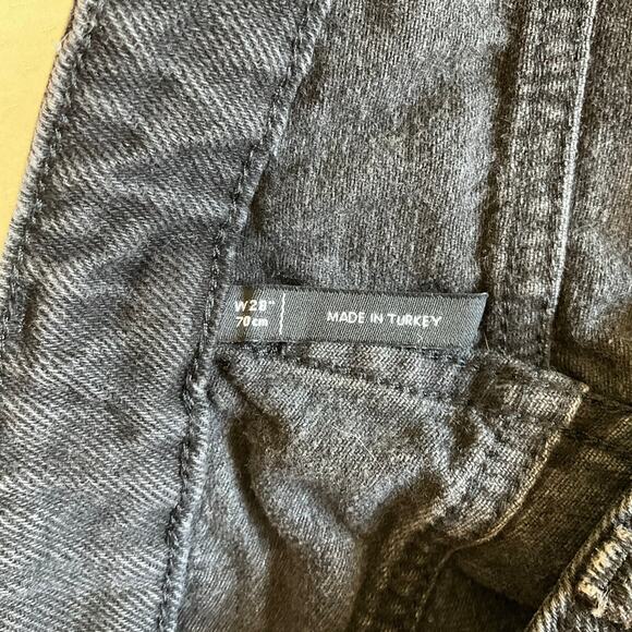 Reclaimed Vintage Women Summer Jean Shorts, size 28, Black - Picture 8 of 11